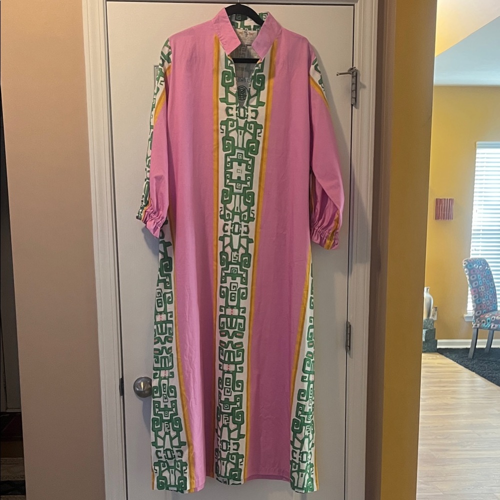 Vibrant 3/4Sleeve Dress with Pink and Green Pattern-Side slits